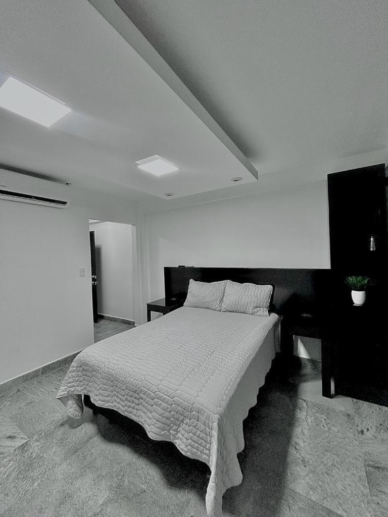 Hotel And Suites Cananea ภายนอก รูปภาพ
