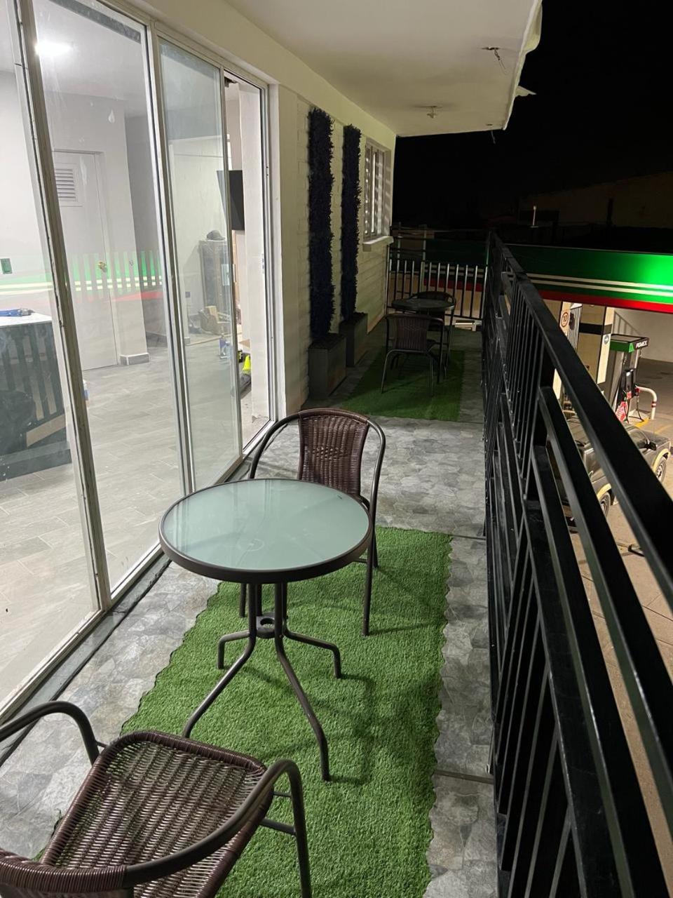 Hotel And Suites Cananea ภายนอก รูปภาพ